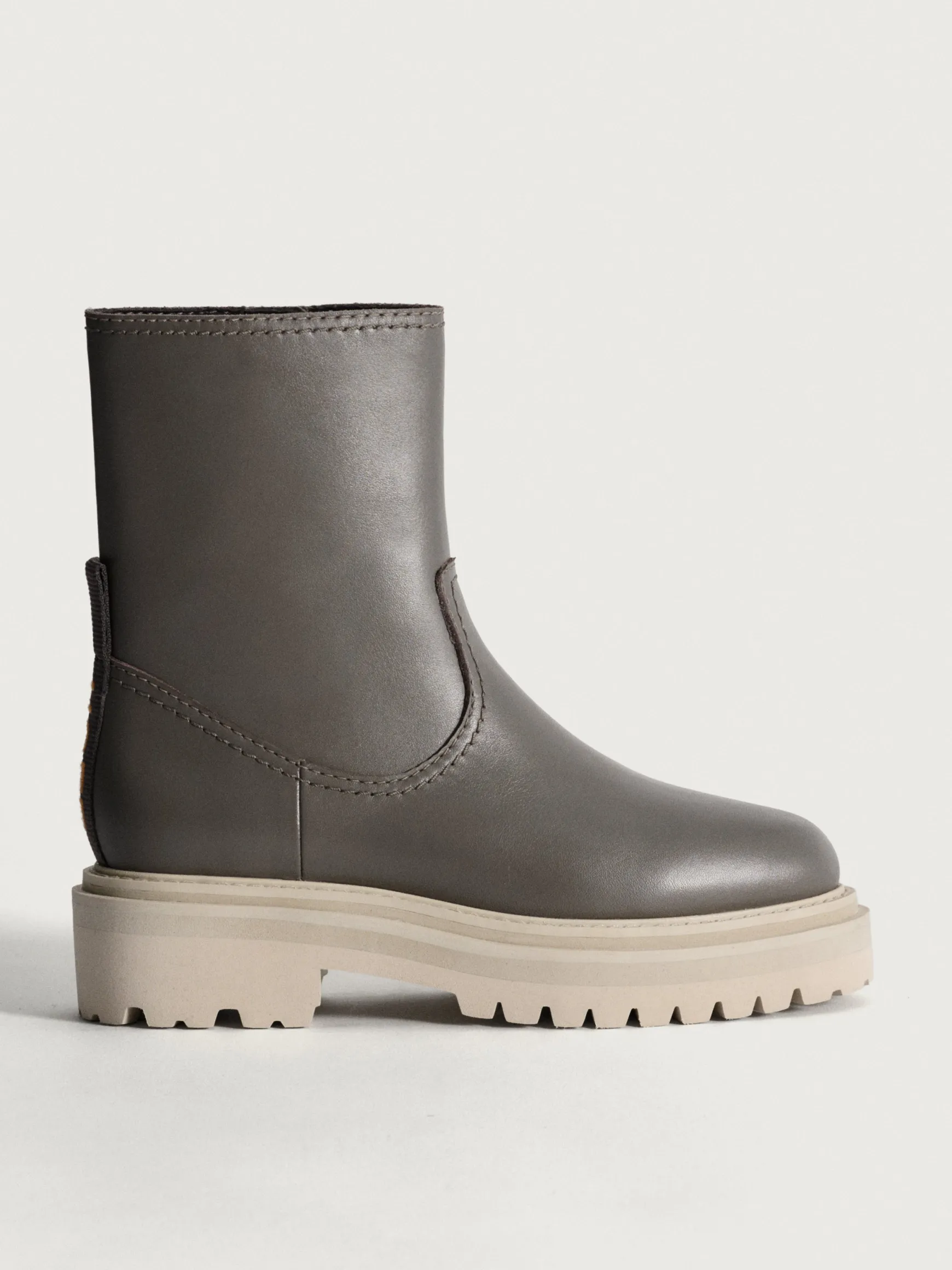 botte_en_cuir_office_gris_0.webp HOFF Bottes Et Bottines*BOTTE EN CUIR OFFICE GRIS