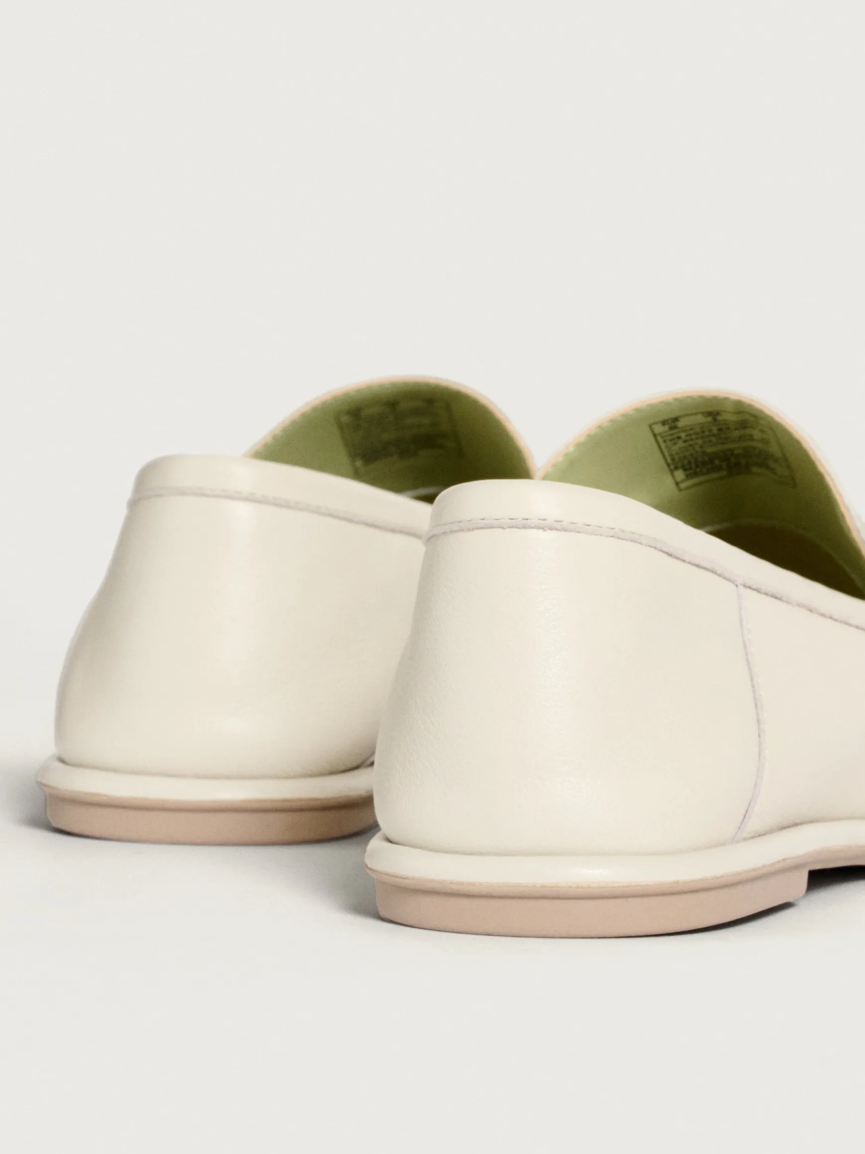 mocassin_apollo_off_white_3.webp HOFF Chaussure Plate*MOCASSIN APOLLO OFF WHITE