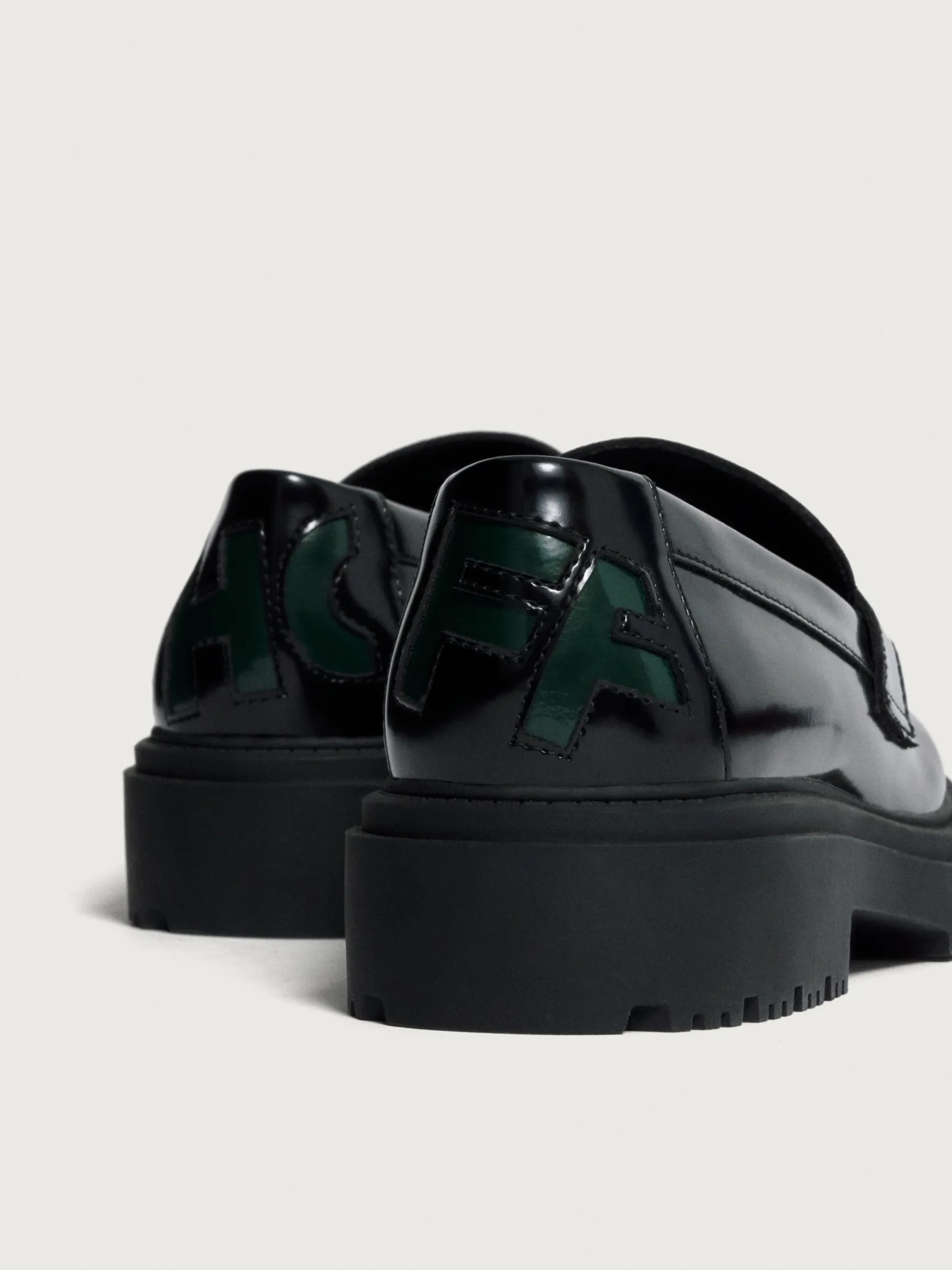 mocassin_school_noir_4.webp HOFF Chaussure Plate*MOCASSIN SCHOOL NOIR