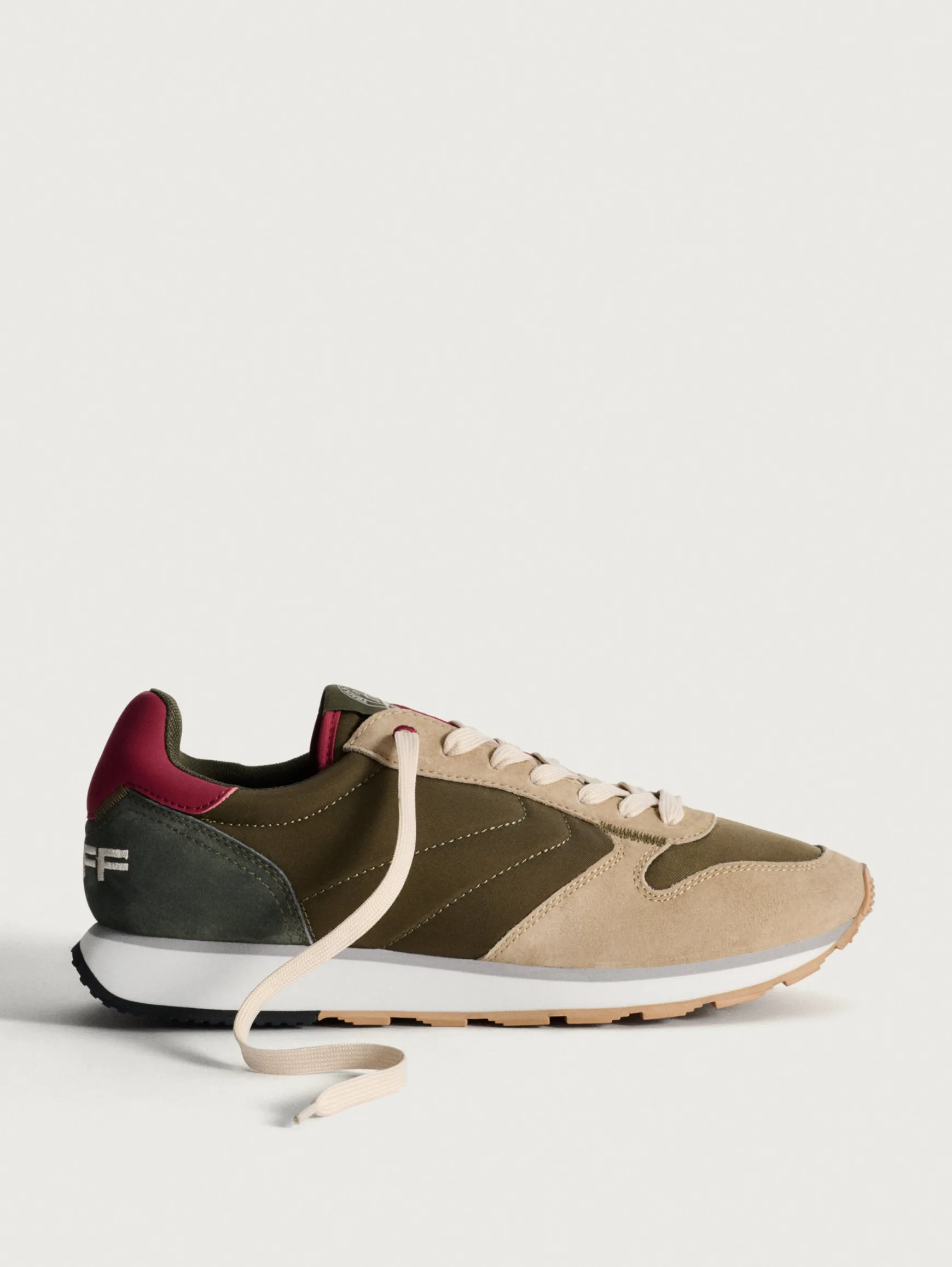 sarde_0.webp HOFF Track & Field*SARDE