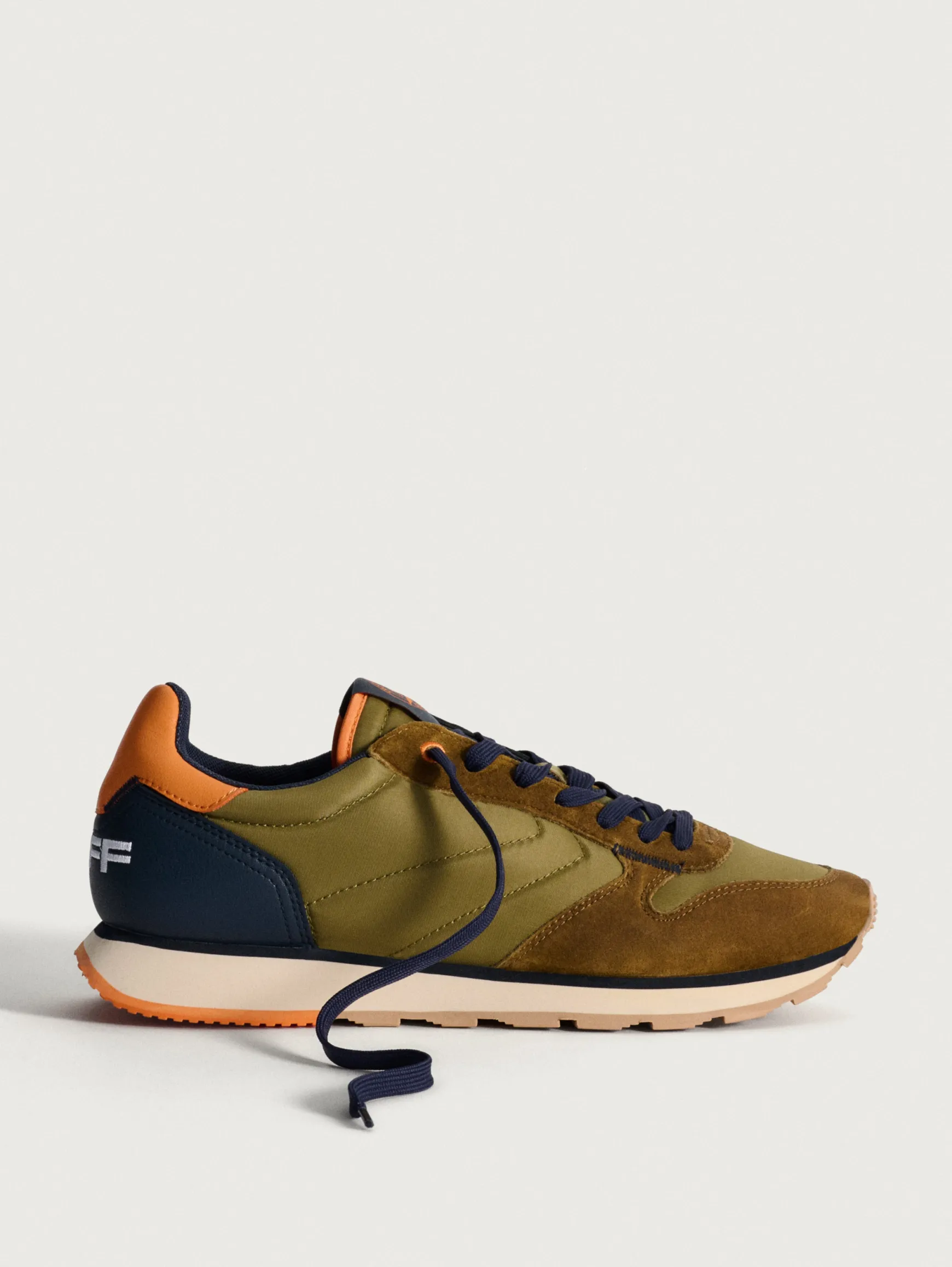 tracia_0.webp HOFF Track & Field*TRACIA